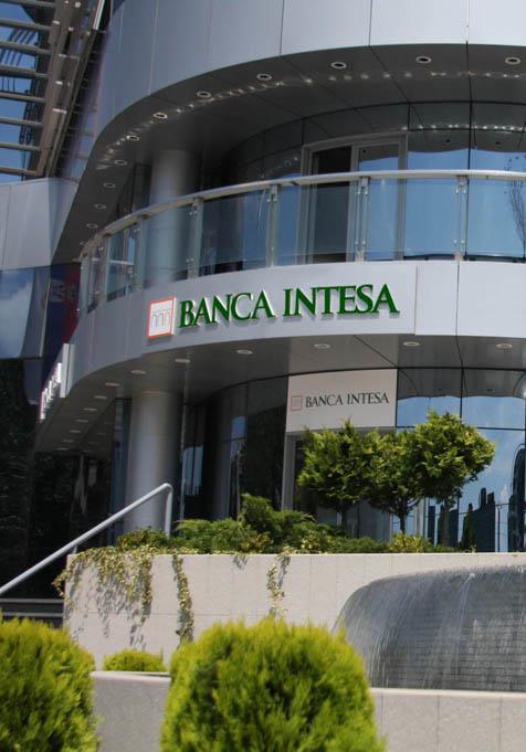 Banca Intesa, 20,000 m², Technical maintenance & cleaning, 3 Head offices, 95 branches